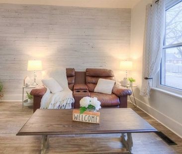 For Lease - 271 Brock Street, Brantford, Ontario - Photo 2