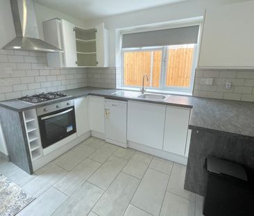 2A Mayfield Close, Addlestone - 2 bedrooms Property for lettings - ... - Photo 3