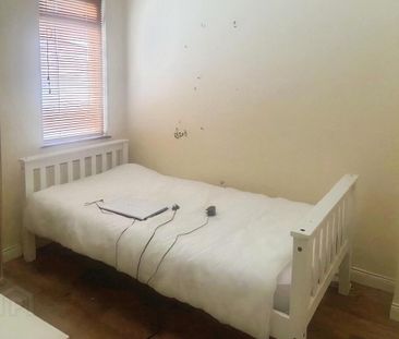 80 Lough Road, Lurgan, BT66 6JJ - Photo 2