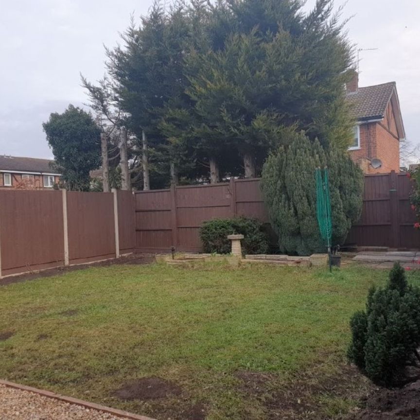 1 bedroom Property to rent - Photo 1