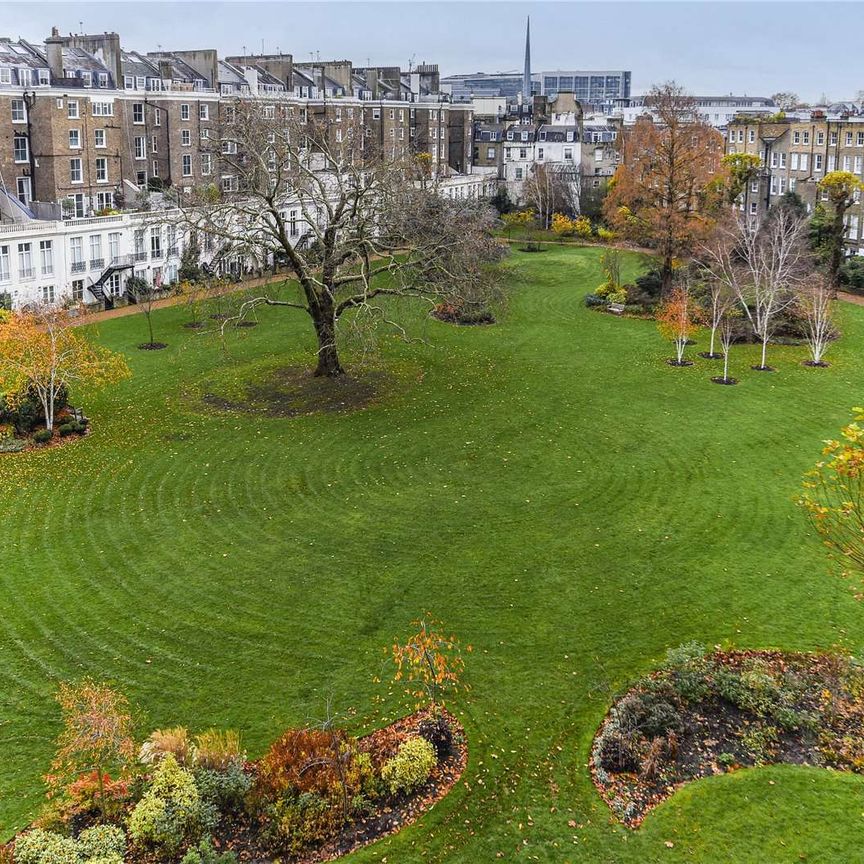 SHORT LET - A stunning two double bedroom apartment with balcony available for Short Lets. - Photo 1