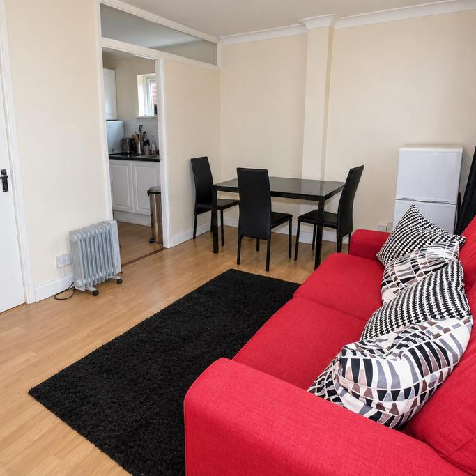 1 bedroom flat to rent - Photo 1
