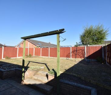 3 bedroom bungalow to rent - Photo 5