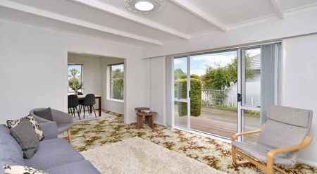 3-Bedroom House for Rent in Burnside School Zone, Unfurnished - Photo 5