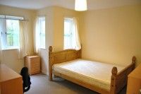 1 bed Apartment - To Let - Photo 4