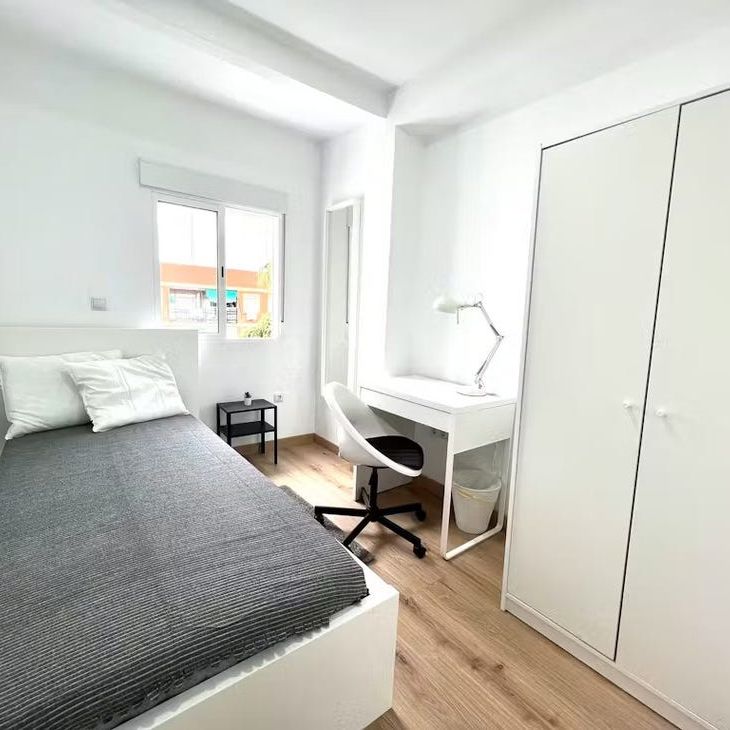 Calle León, Getafe, Community of Madrid 28903 - Foto 1