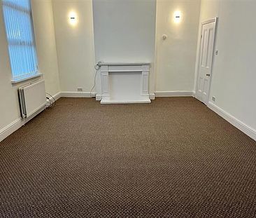 3 Bedroom Apartment For Rent in Oldham Road, Newton Heath, Manchester - Photo 5