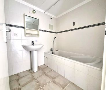 Location Appartement 2 pièces 40m² - Photo 2