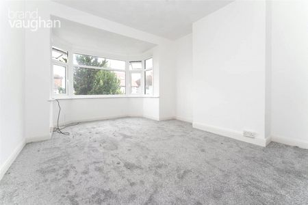 4 bedroom semi-detached house to rent - Photo 5