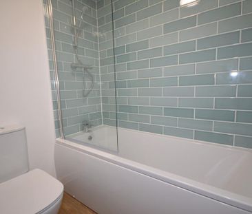 2 bedroom semi-detached house to rent - Photo 6