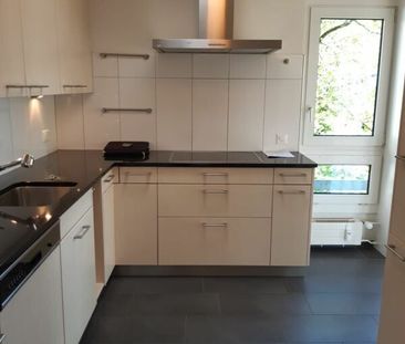 5.5 Attic apartment with dream view - Photo 4