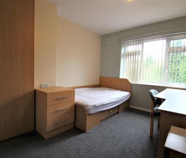 5 bedroom semi-detached house to rent - Photo 3