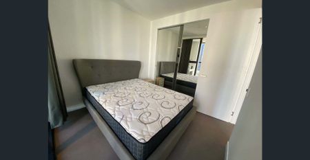 Fully Furnished Modern 2 Bedroom Apartment Close To University Of Melbourne - Photo 4
