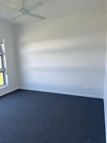 Modern & Stylish Newly Built Home in Bellbird Plac - Photo 5