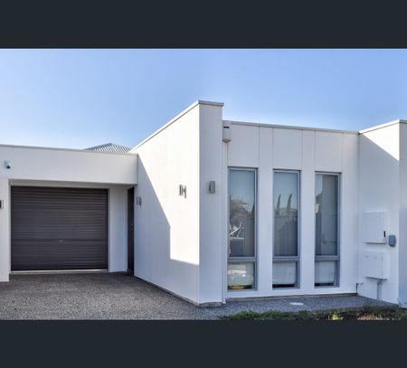 151A Strathfield Terrace, Taperoo, SA 5017 - Photo 4