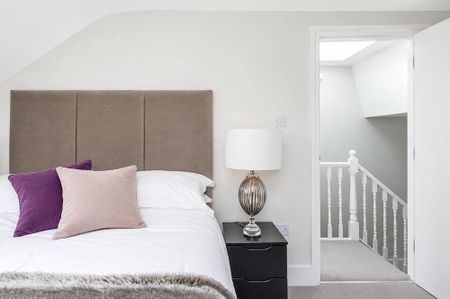3 bedroom apartment to rent - Photo 4