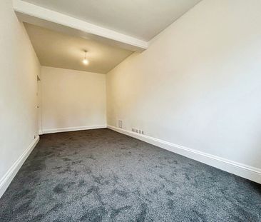 3 bedroom detached house to rent - Photo 2