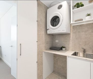 Brand New Two Bedroom Two Bathroom Apartment - Photo 6