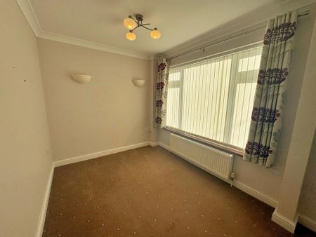 2 bedroom detached bungalow to rent - Photo 2