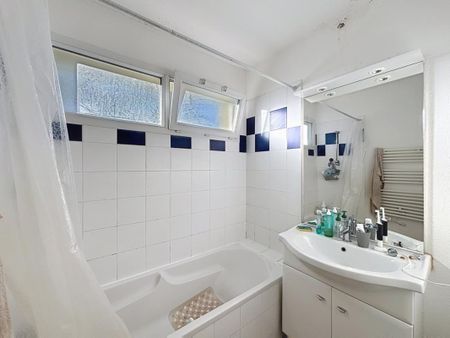 Location Appartement 3 pièces 63m² BRUGES 33520 - Photo 3