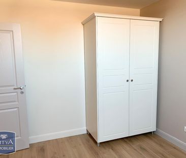 Location Appartement 3 pièces 68m² FONTENAY LE COMTE 85200 - Photo 6