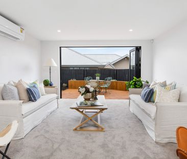 Near new 3 Bedroom townhouse - Photo 1