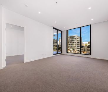 Double Balcony Apartment Plus Double Car Space - Photo 1