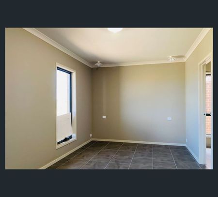 67 Ginger Crescent, Mickleham, Vic 3064 - Photo 4