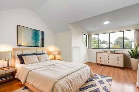 Spacious Four-Level Townhouse Offering Comfort, Style & Convenience - Photo 2