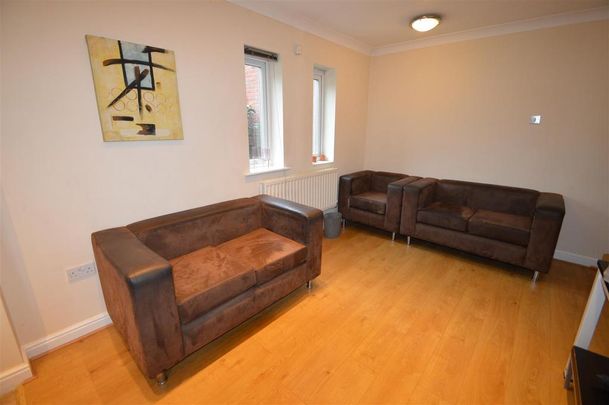 4 bedroom house to rent - Photo 1