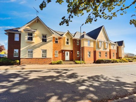 Weir Gardens, Rayleigh - Photo 2