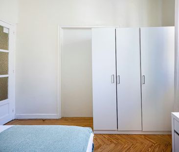 Calle de O'Donnell, Madrid, Community of Madrid 28009 - Photo 6