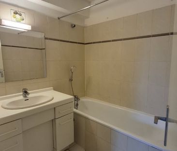 Location Appartement 2 pièces 49m² LILLE 59000 - Photo 3