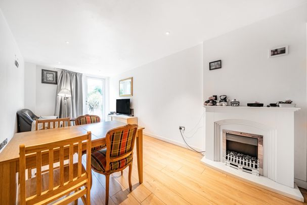 91 Goldhawk Road, Shepherd'S Bush, W12 - Photo 1