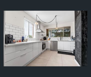 Inner-East Living in the Heart of Coorparoo - Photo 6