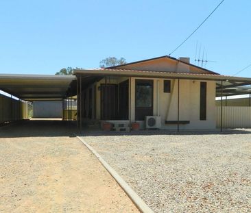 4 Bdrm Cosy Home - Photo 5