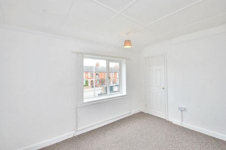 3 bedroom end of terrace house to rent - Photo 3