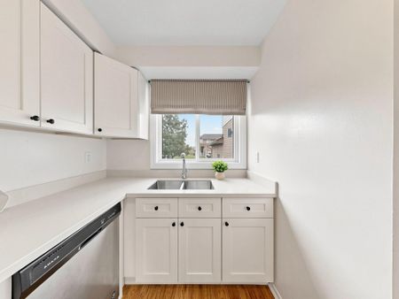 For Lease - 1258 Coleman Court, Innisfil, Ontario - Photo 4