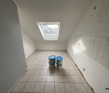 Schicke Dachgeschosswohnung mit Terrasse - Photo 6