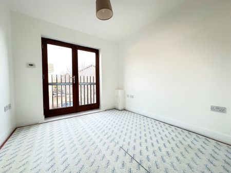 Great Mead, Chippenham - Photo 4