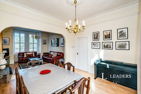 4 bedroom semi-detached to rent Salisbury Road - Photo 5