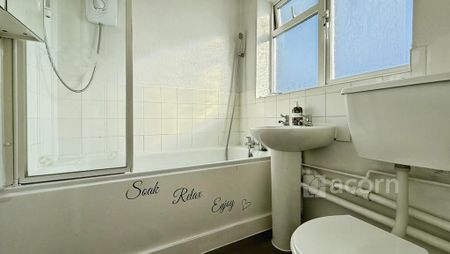 2 bedroom maisonette to rent - Photo 5
