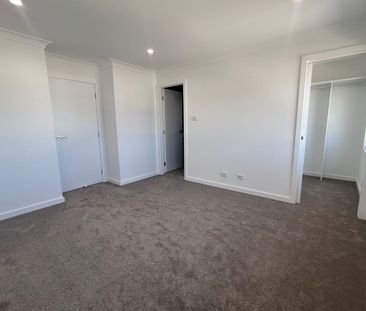 Perfect Family Home in Bingara Gorge - Photo 2