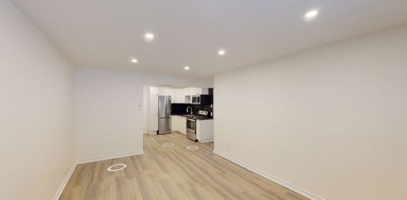 Bright And Spacious 2-bedroom Apartment - Photo 2