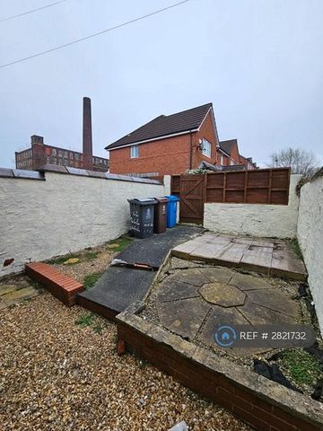 2 bedroom terraced house to rent - Photo 5