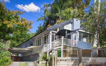 Spacious & Light-Filled Home With Leafy Outlook - Photo 3