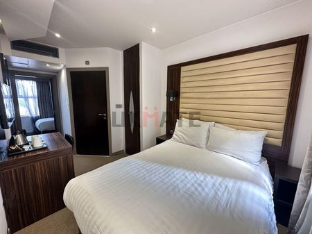 Edgware Rd- twin hotel room 1 Room 1 - Photo 2