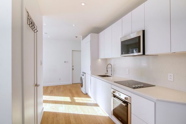 4715 Queen Mary Road - Photo 1