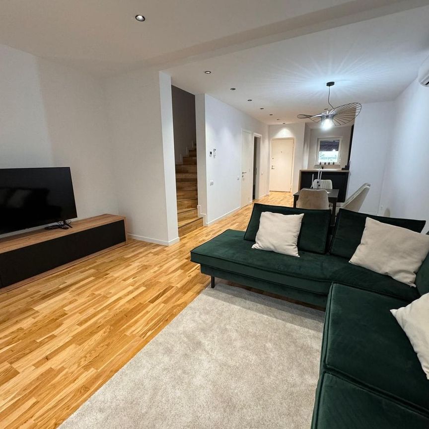 De inchiriat | Vila 5 Camere | Pipera | Ansamblu Privat - Photo 1