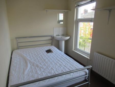 76 Carmel Street, Belfast, BT7 1QE - Photo 2